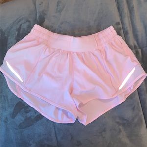 Lululemon Hotty Hot Short II (2.5)